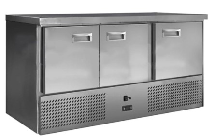 Стол холодильный  СХСн-600-3, 3 двери борт